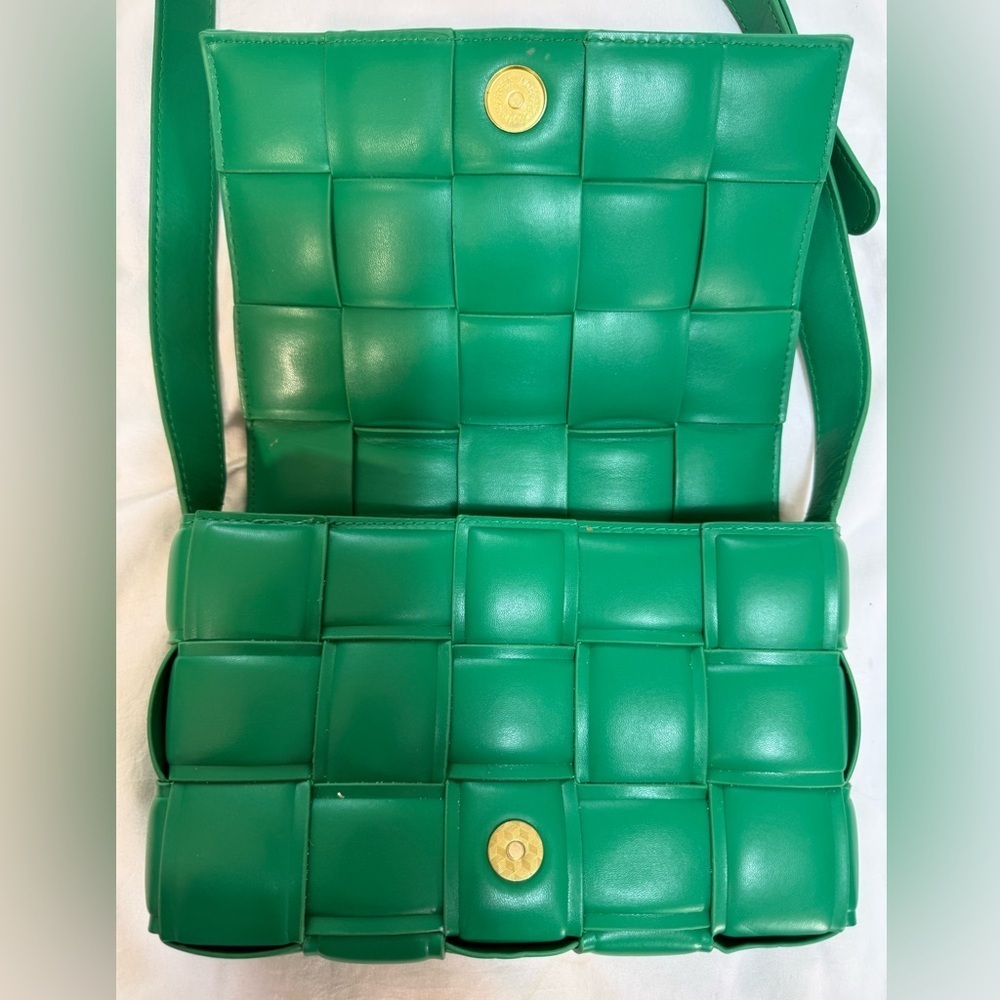 Green Woven Leather Shoulder Bag with Gold Accents - Picture 8 of 11